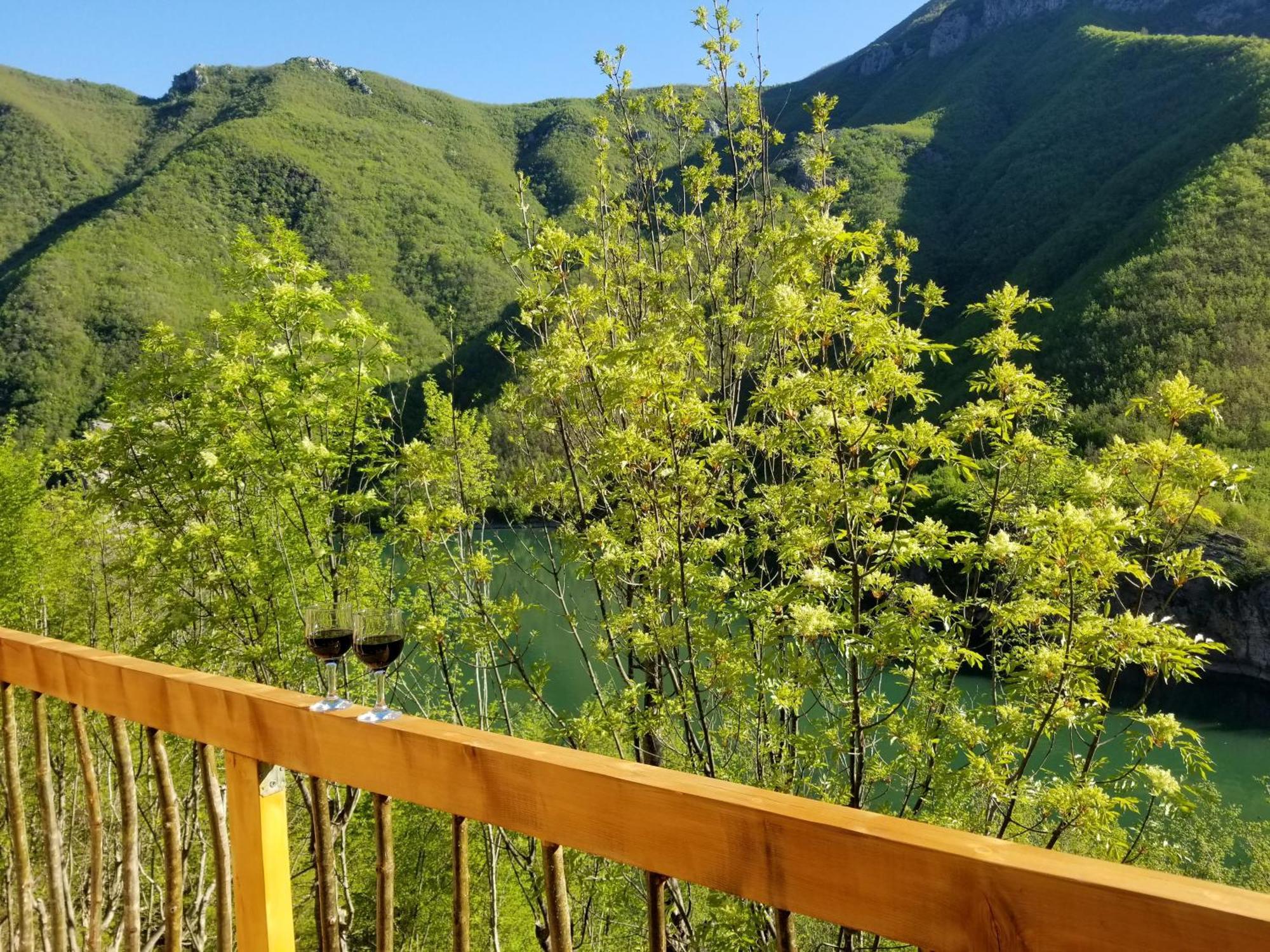 Twin Villas Komani Lake Экстерьер фото