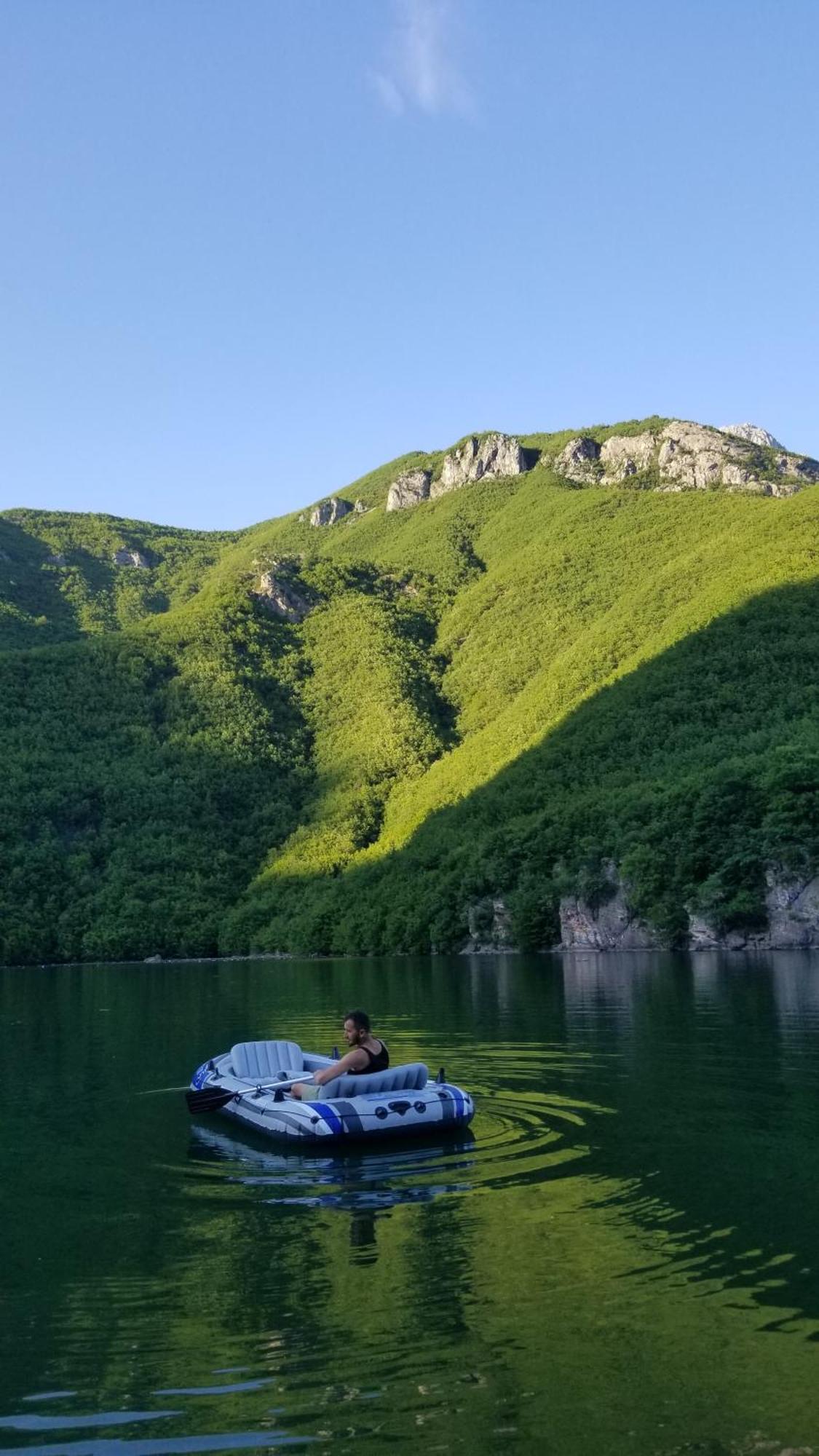 Twin Villas Komani Lake Экстерьер фото